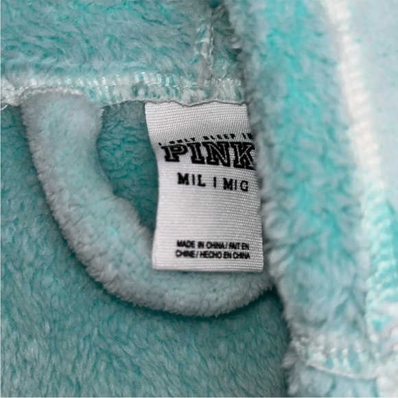 Victoria Secret Pink Robe - Picture 2 of 2